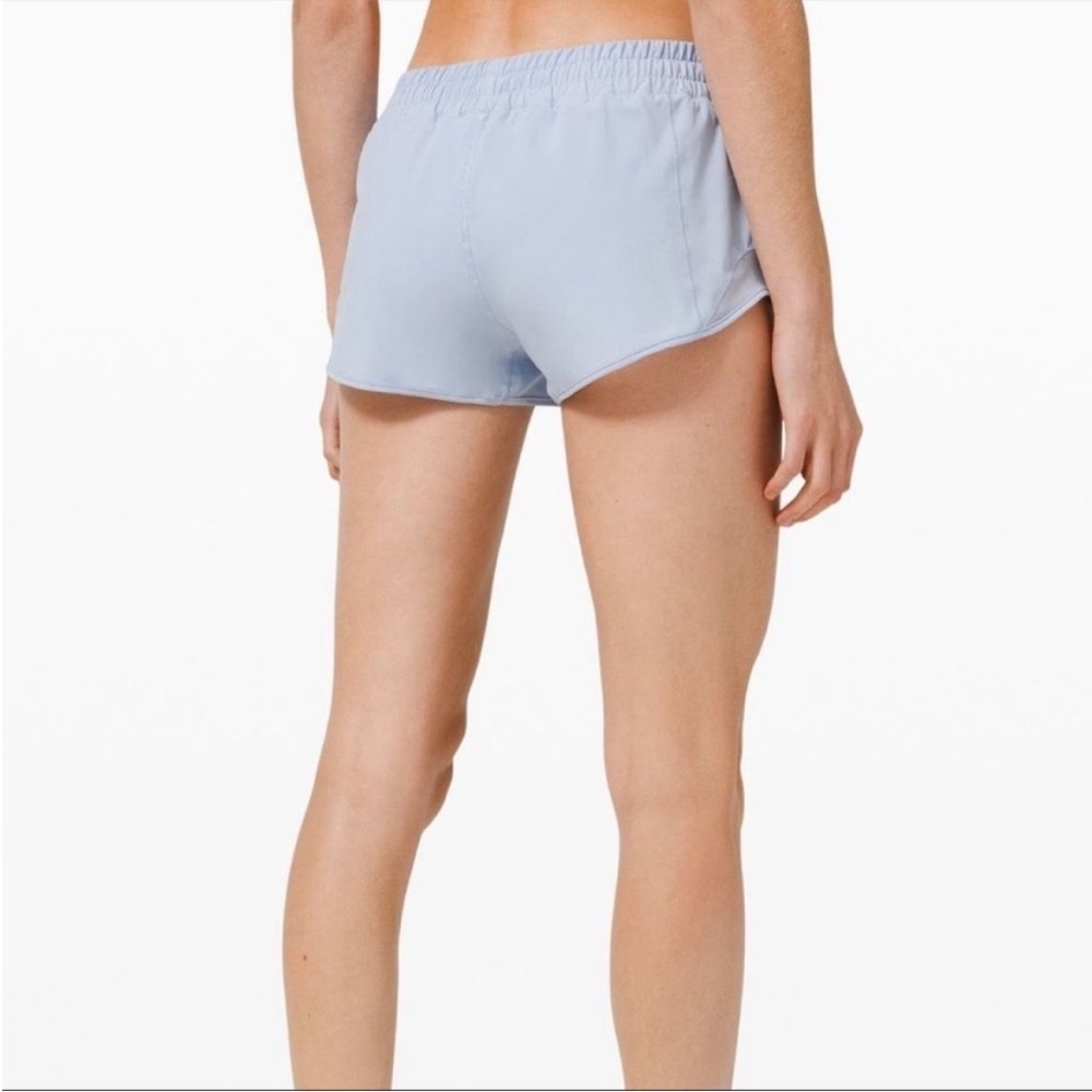 ๐ Lululemon ๐ Hotty Hot LR Shorts ๐ Size 8 - Picture 3 of 10